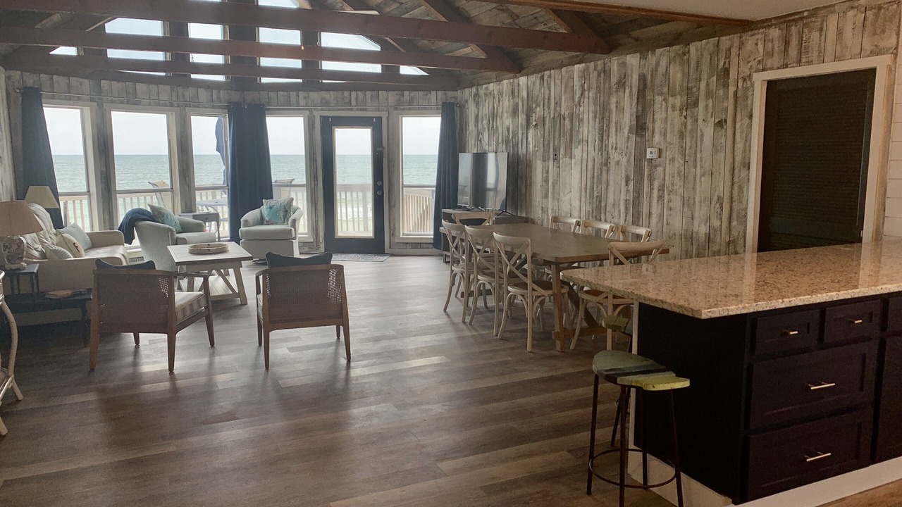 Photo of Livingroom in Surf Side Shores