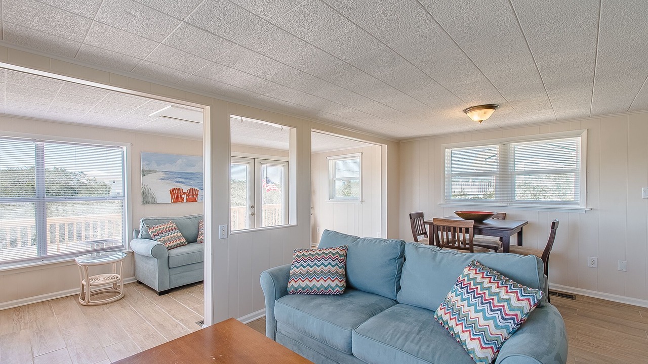 Photo of Livingroom in Surf Side Shores