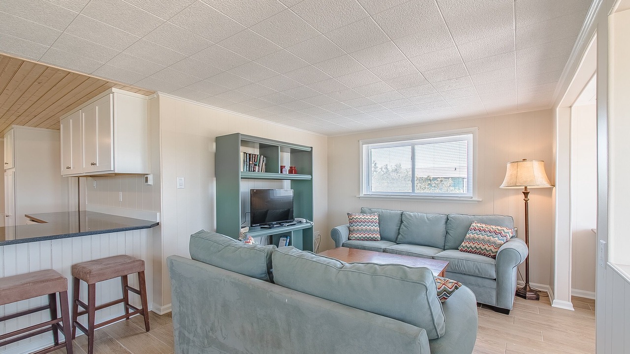 Photo of Livingroom in Surf Side Shores