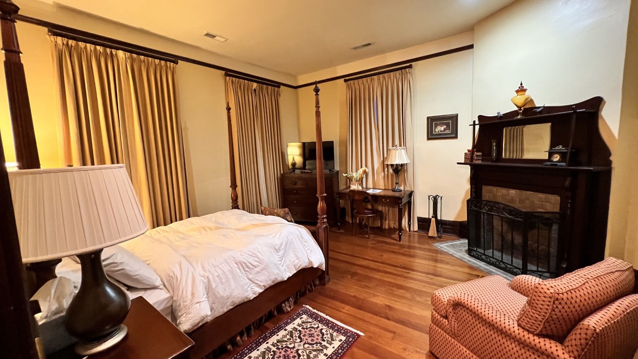 Photo of Bedroom in Anniston