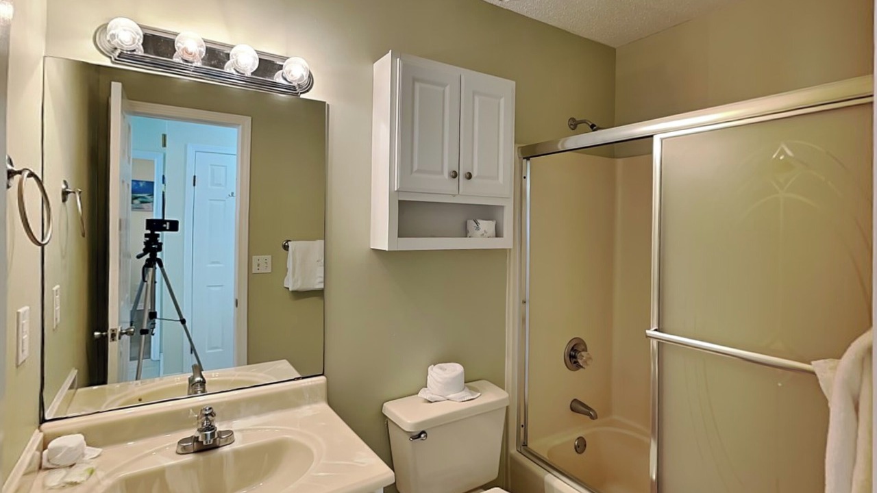 Photo of Bathroom in Navarre Beach