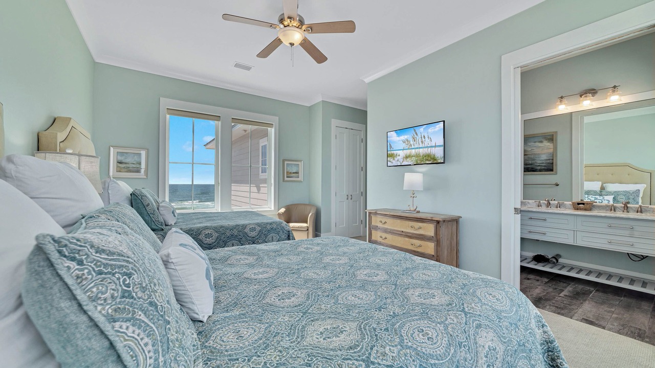 Photo of Bedroom in Gulf Shores