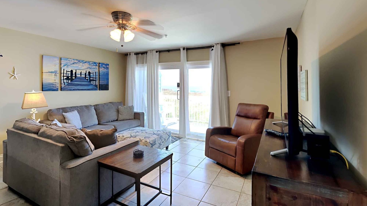 Photo of Livingroom in Ono Island