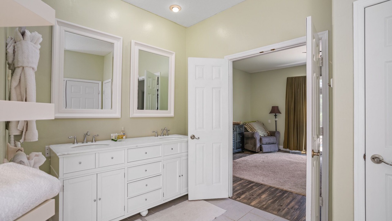 Photo of Bathroom in Metro West