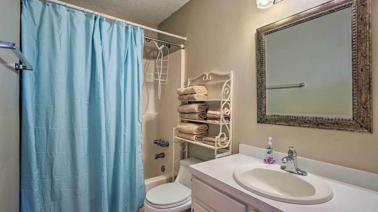 Photo of Bathroom in Dauphin Island