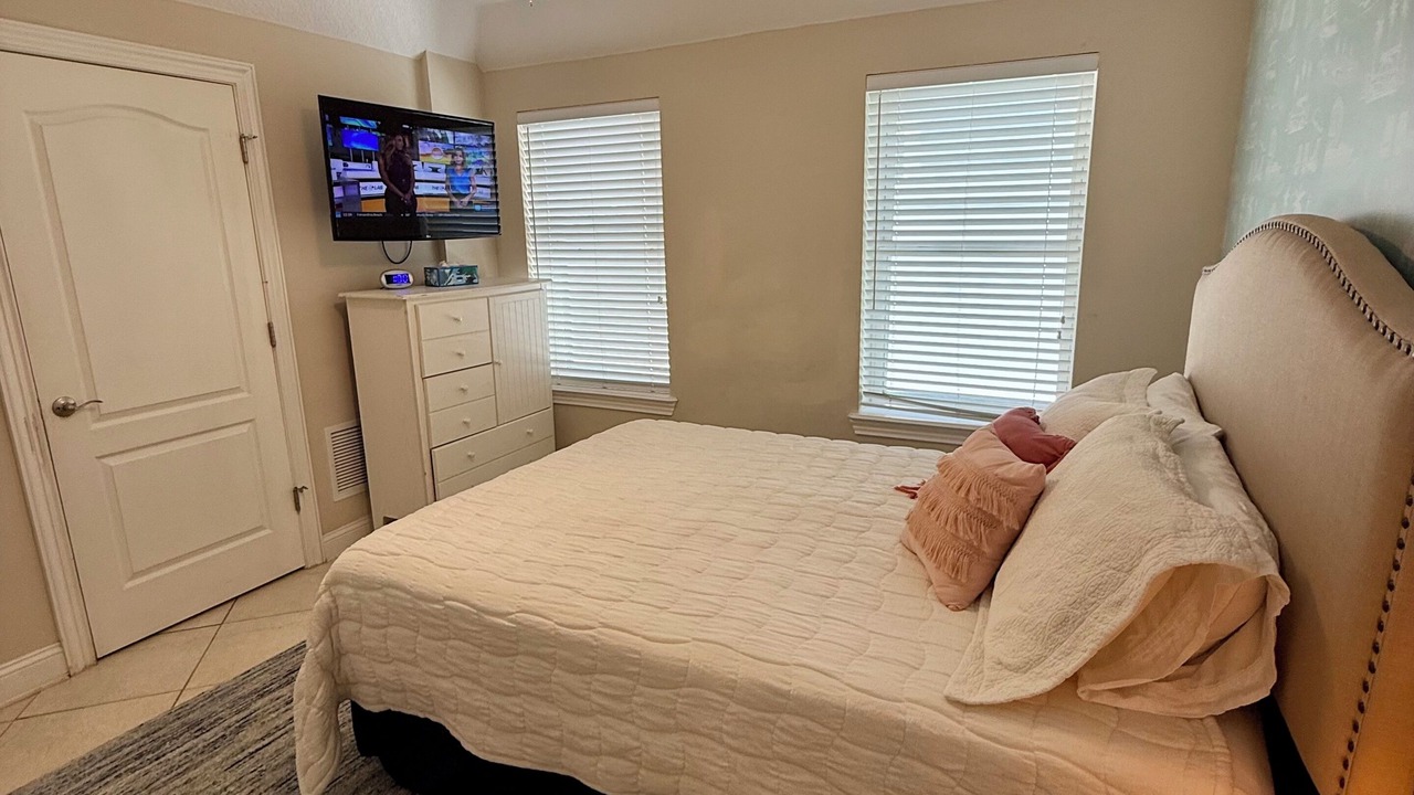 Photo of Bedroom in Jacksonville Beach