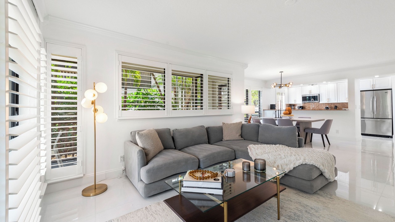 Photo of Livingroom in Hunt Club