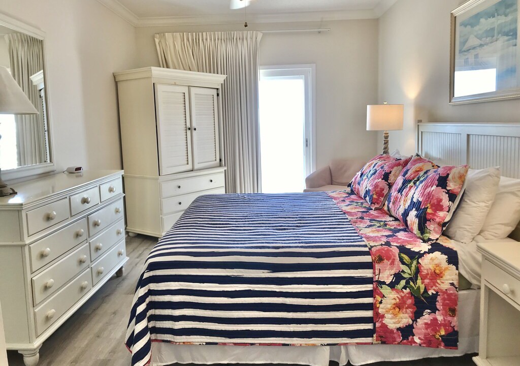 Photo of Bedroom in Orange Beach East