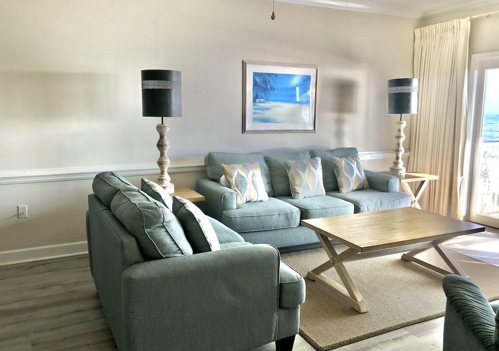 Photo of Livingroom in Orange Beach East