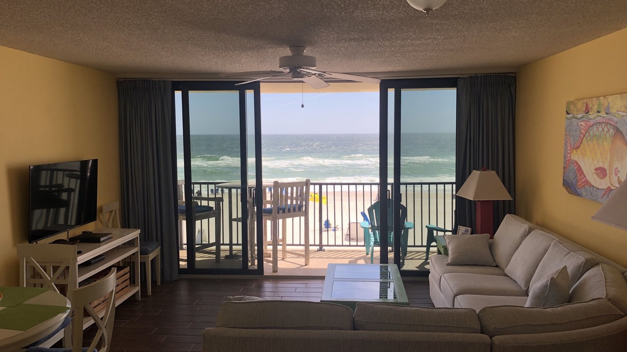 Photo of Livingroom in Orange Beach East