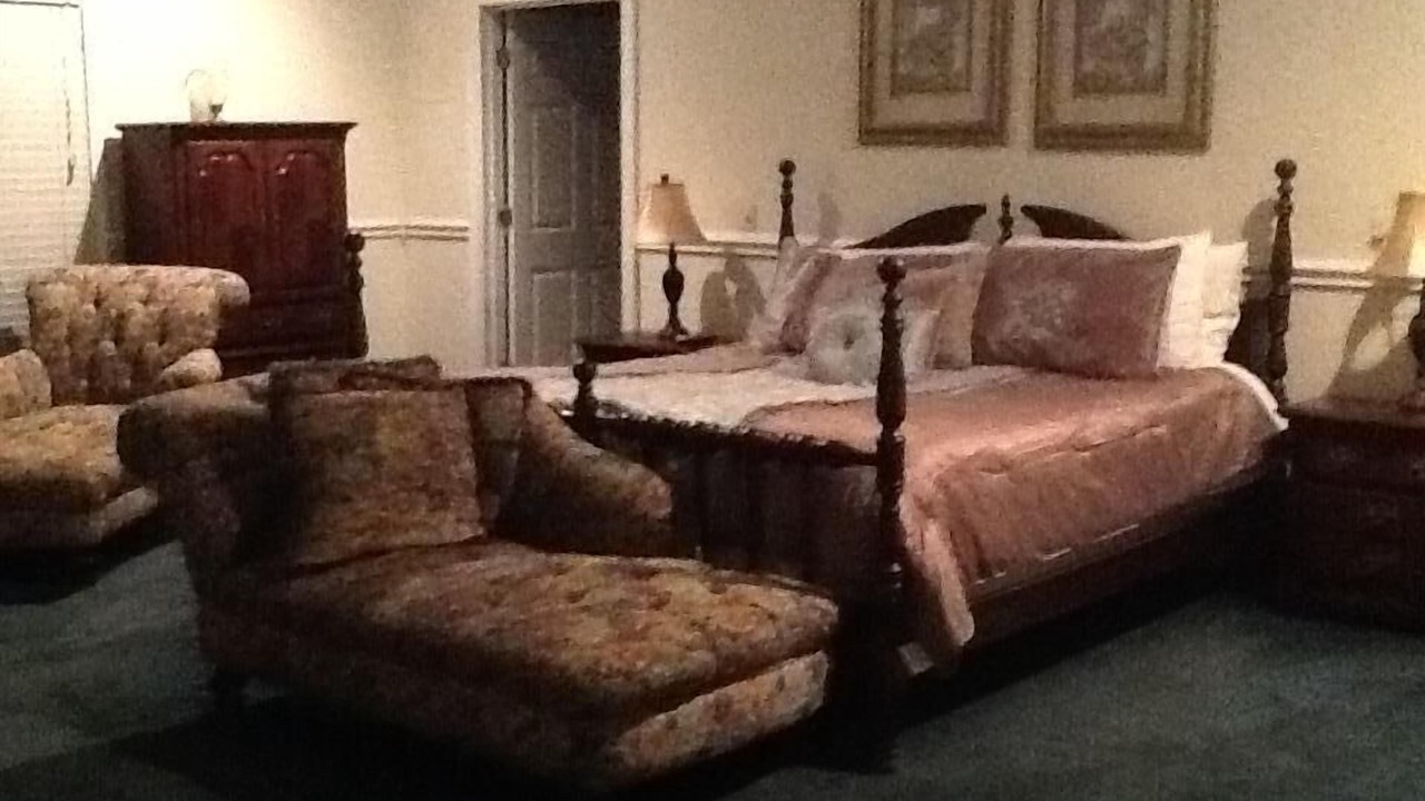 Photo of Bedroom in Guntersville