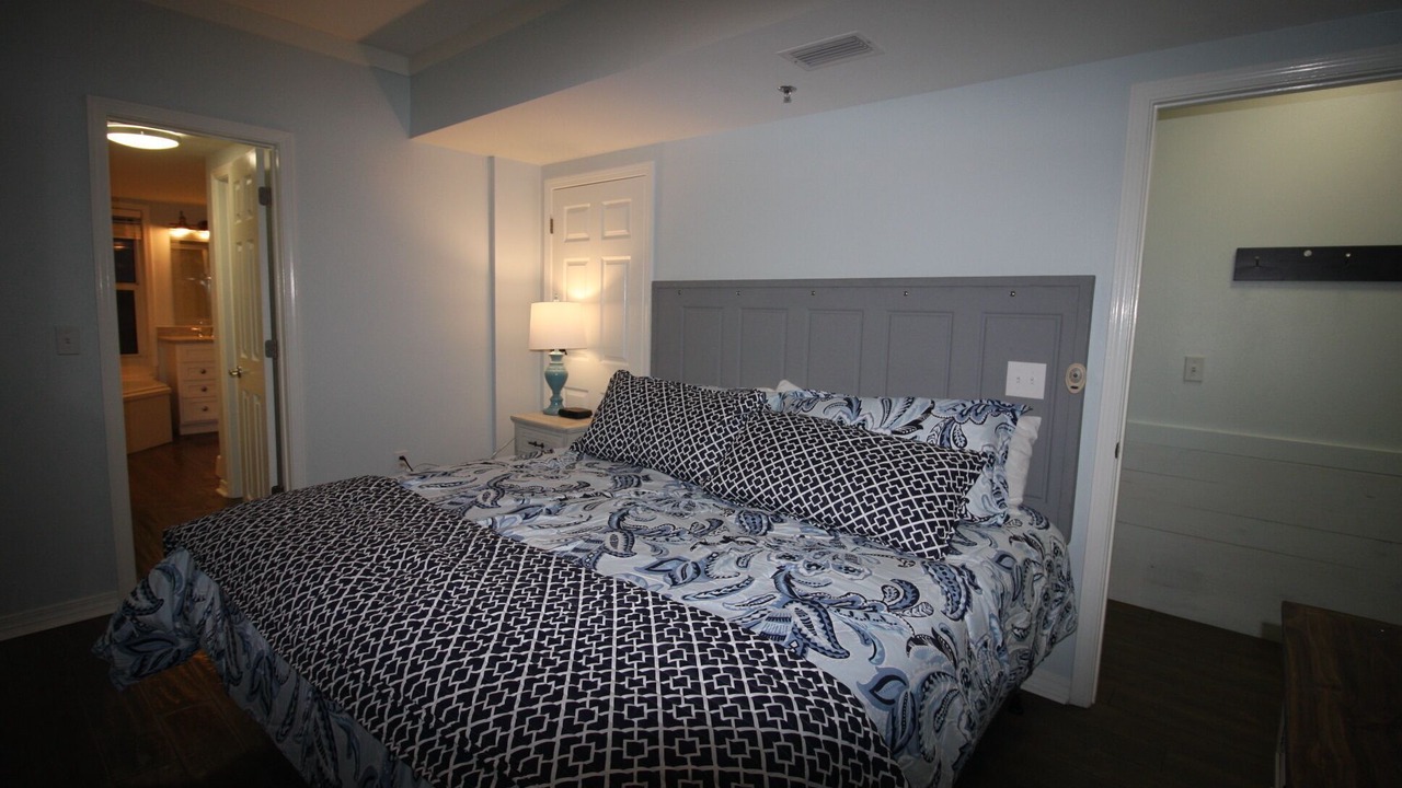 Photo of Bedroom in Gulf Shores
