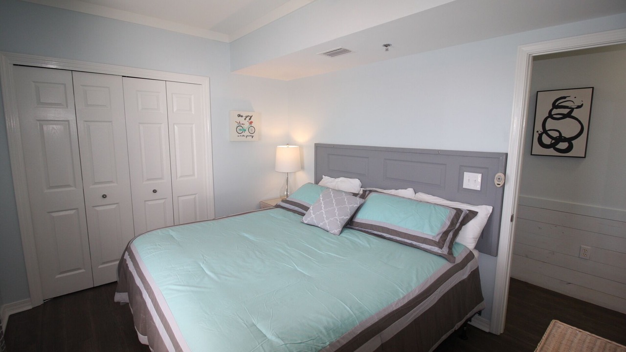 Photo of Bedroom in Gulf Shores