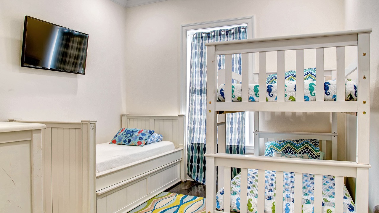 Photo of Bedroom in Dauphin Island