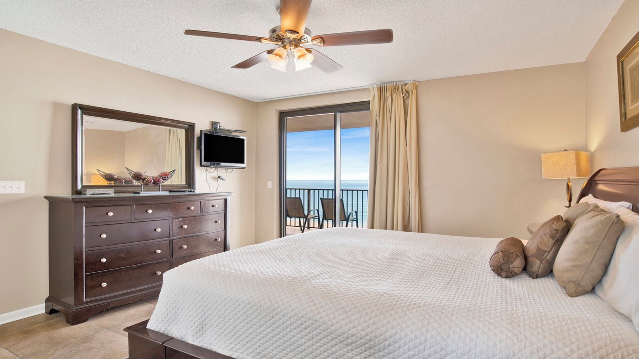 Photo of Bedroom in Orange Beach East