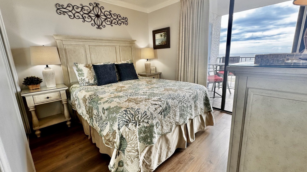 Photo of Bedroom in Gulf Shores