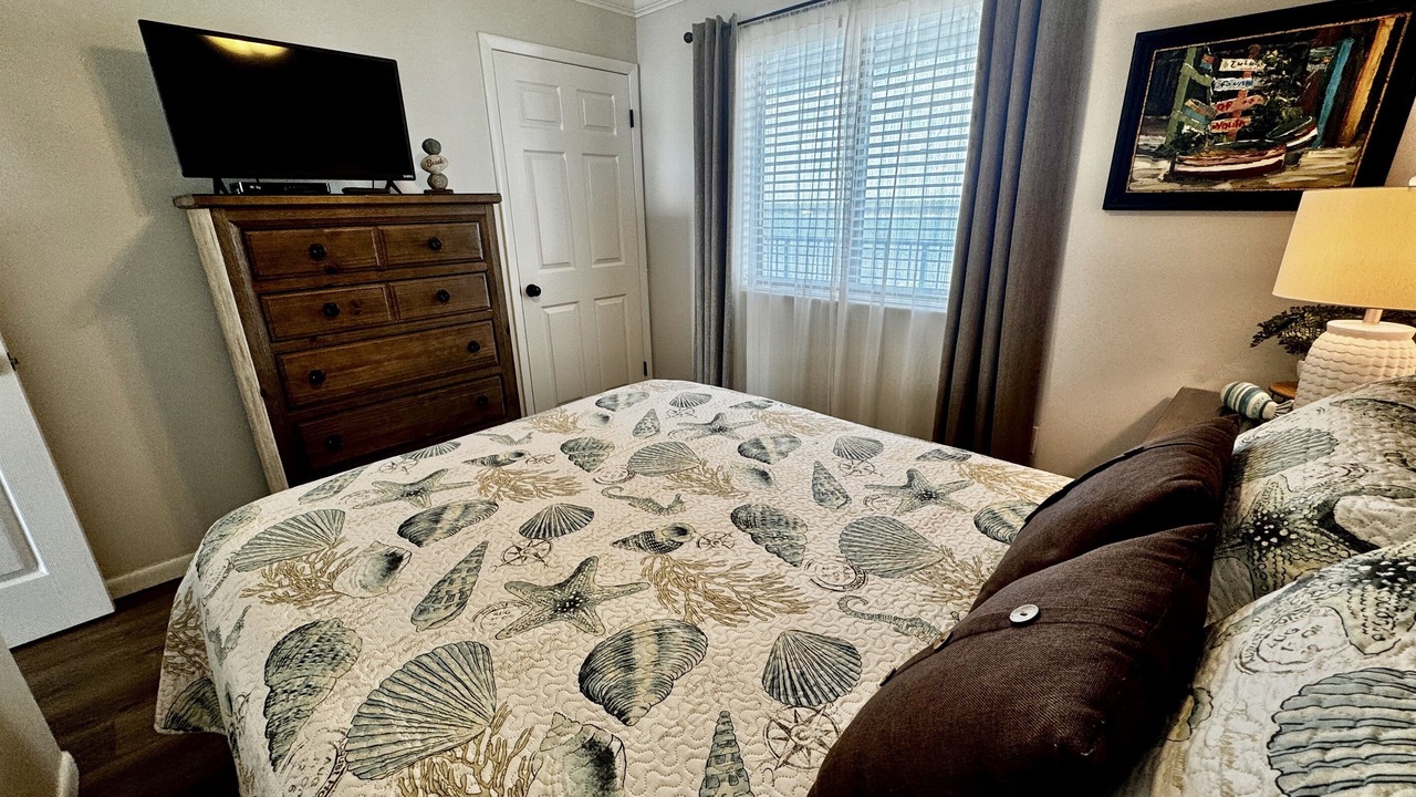 Photo of Bedroom in Gulf Shores