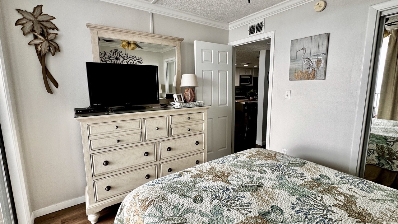 Photo of Bedroom in Gulf Shores