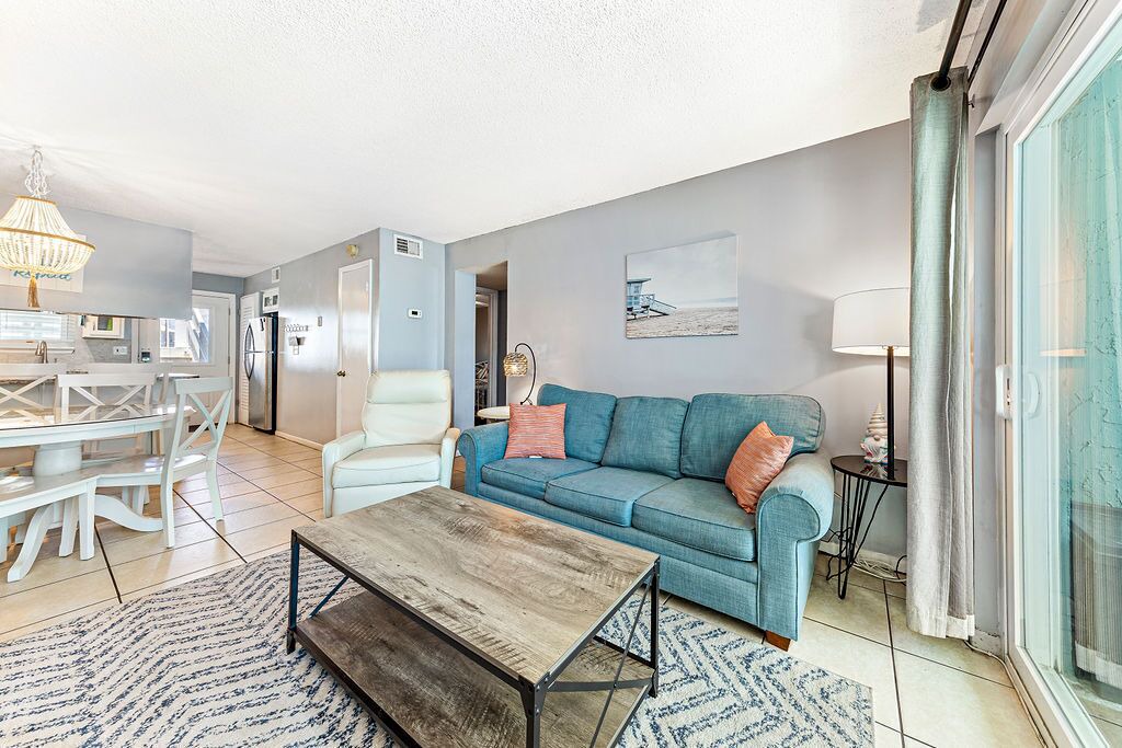 Photo of Livingroom in Gulf Shores