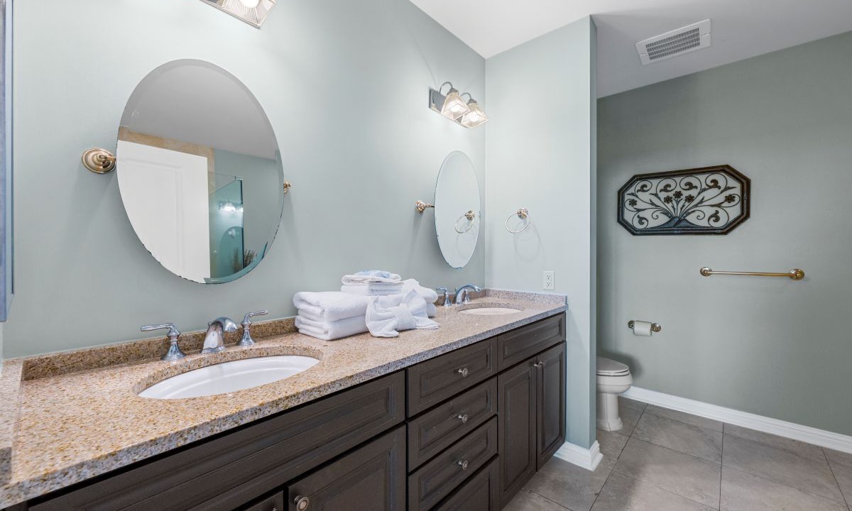 Photo of Bathroom in Orange Beach