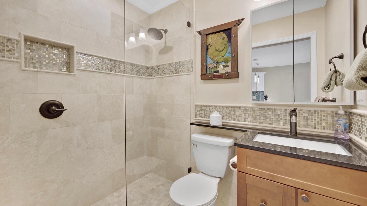 Photo of Bathroom in Truman Annex