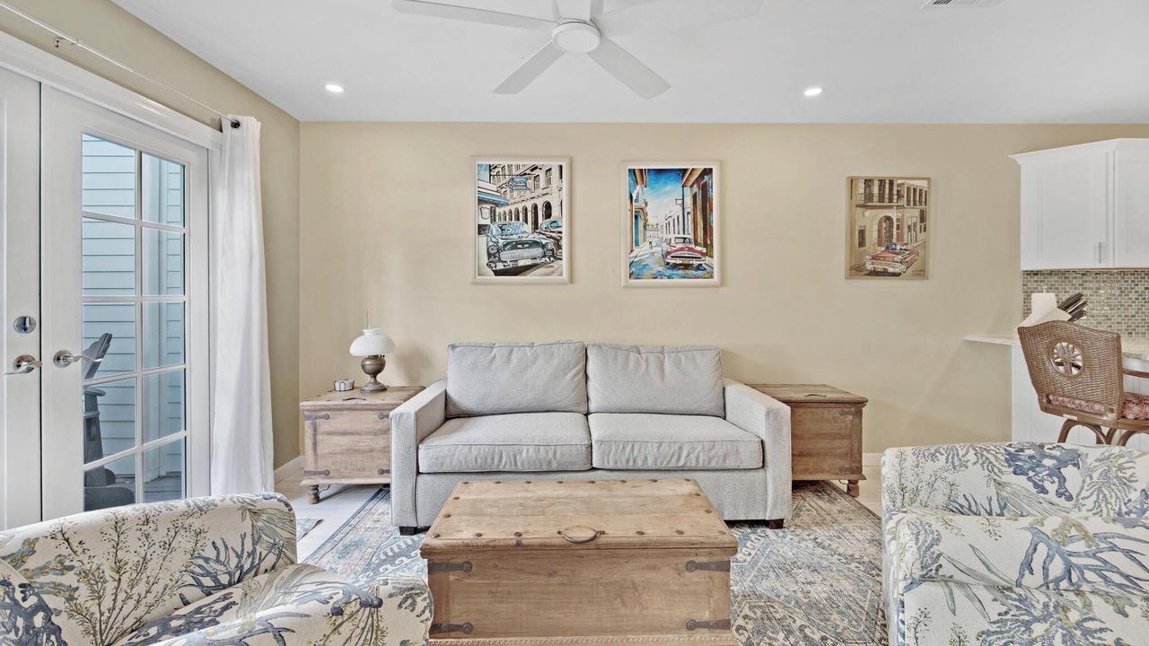 Photo of Livingroom in Truman Annex