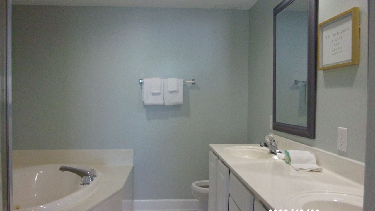 Photo of Bathroom in Orange Beach