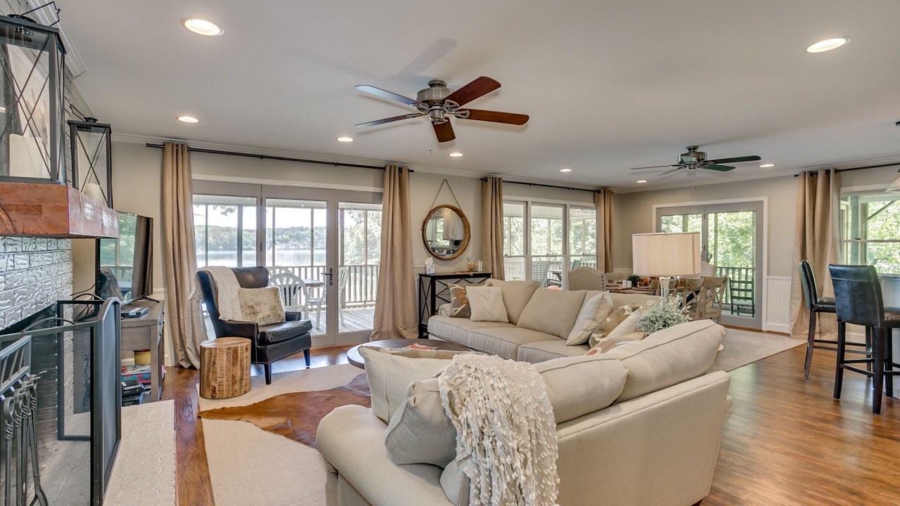 Photo of Livingroom in Northport
