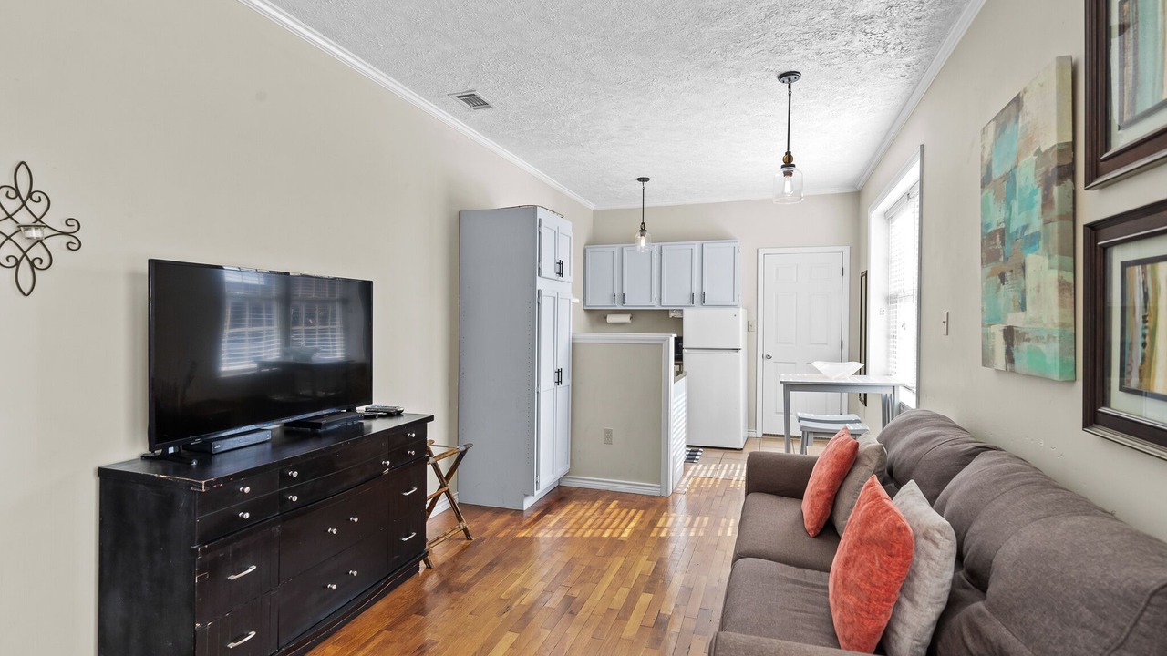 Photo of Livingroom in Auburn