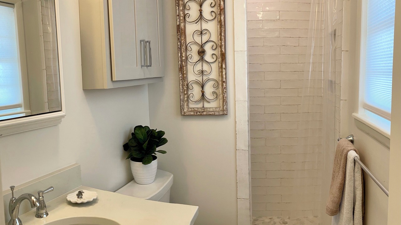 Photo of Bathroom in Royal Lagoons