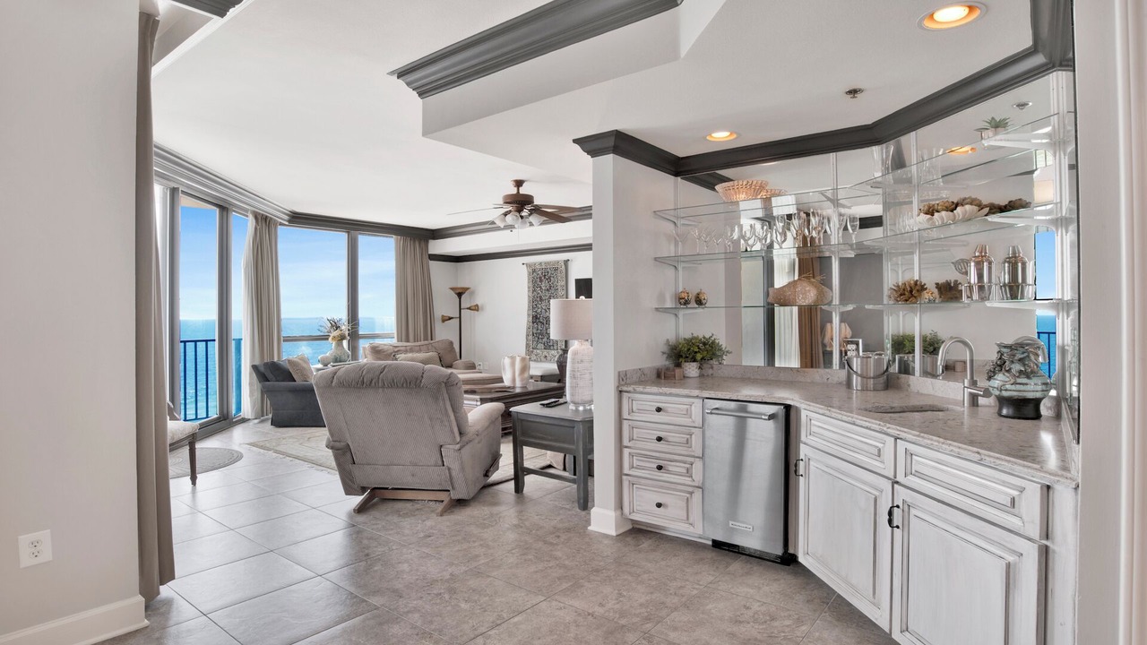 Photo of Livingroom in Orange Beach East