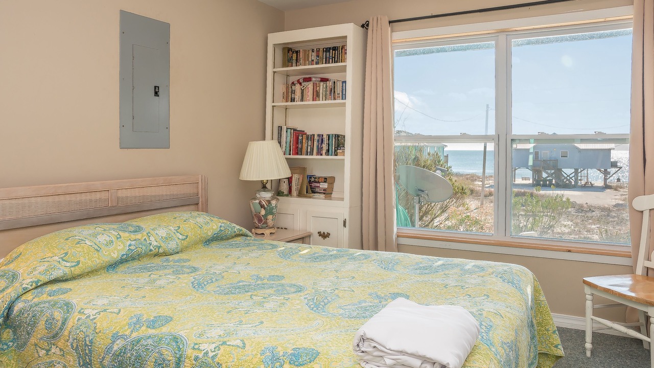 Photo of Bedroom in Surf Side Shores