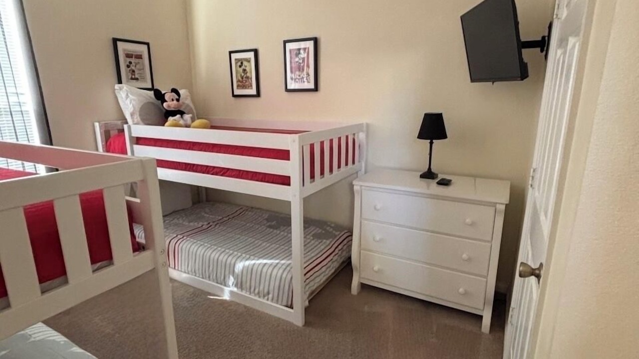 Photo of Bedroom in Windsor Palms