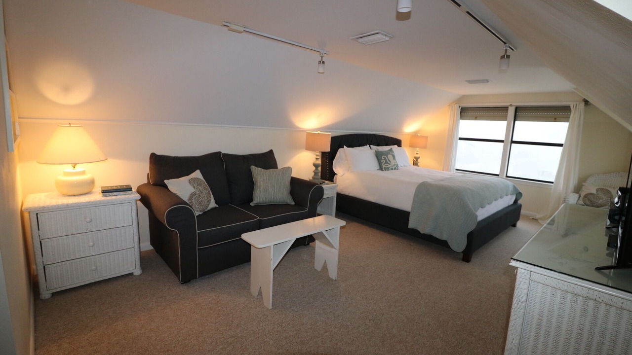 Photo of Bedroom in Surf Side Shores