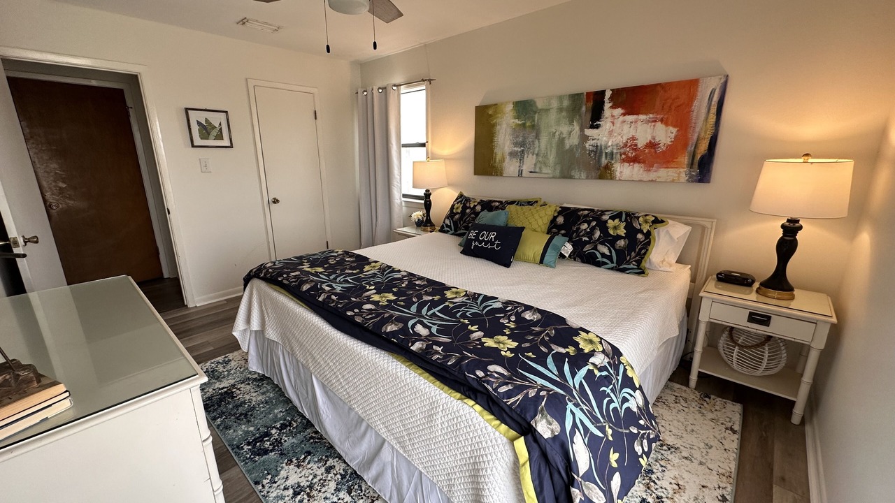 Photo of Bedroom in Surf Side Shores