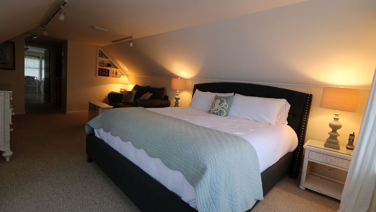 Photo of Bedroom in Surf Side Shores