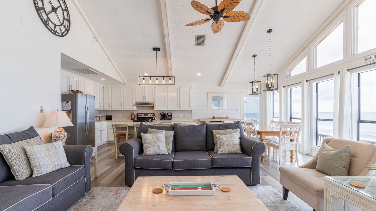 Photo of Livingroom in Surf Side Shores