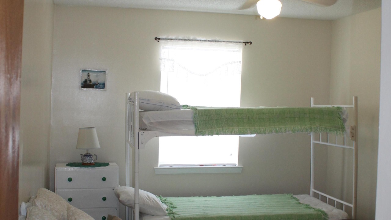 Photo of Bedroom in Silver Cay
