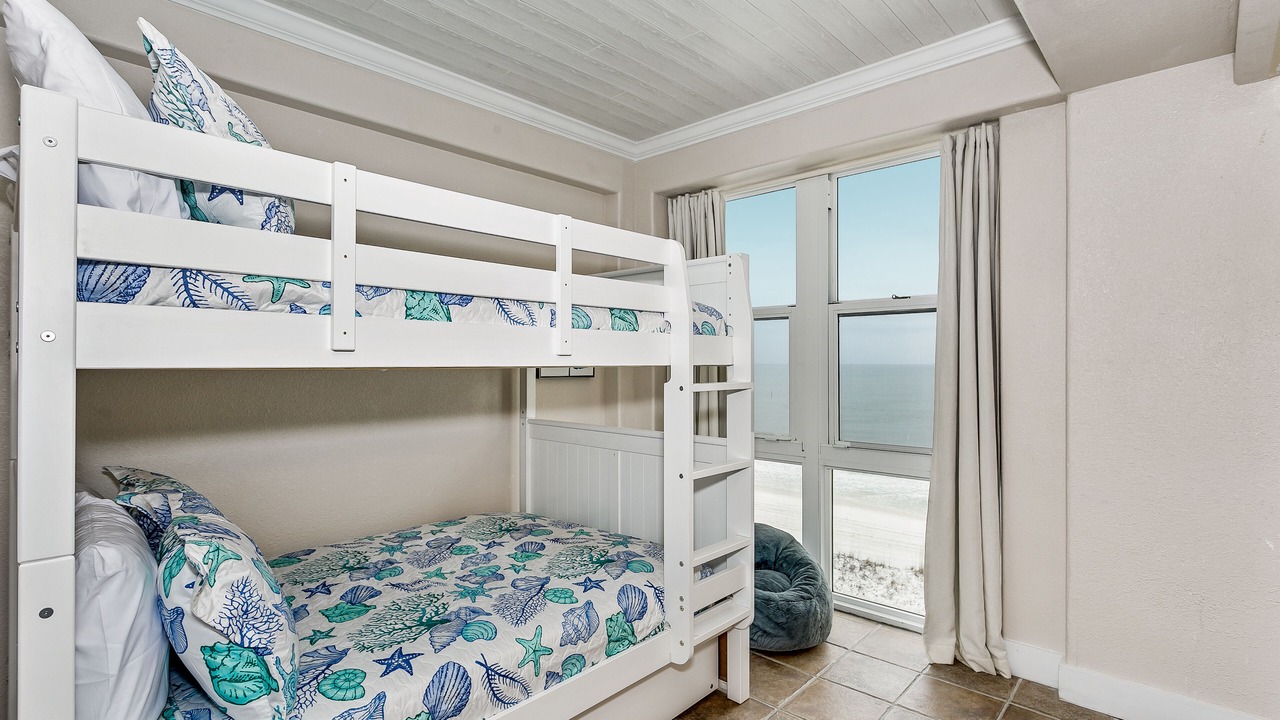 Photo of Bedroom in Pensacola Beach