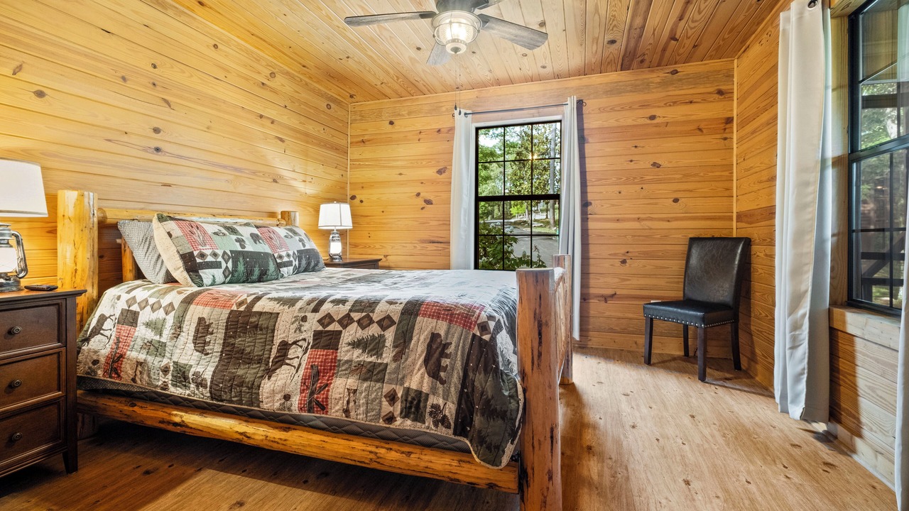 Photo of Bedroom in Gadsden