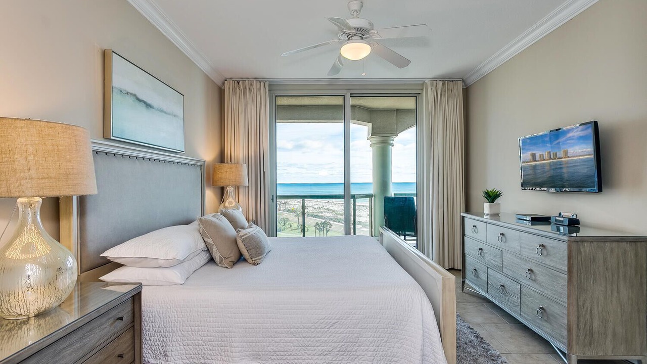 Photo of Bedroom in Pensacola Beach