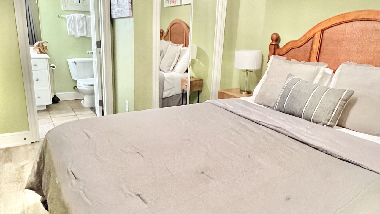Photo of Bedroom in Long Beach