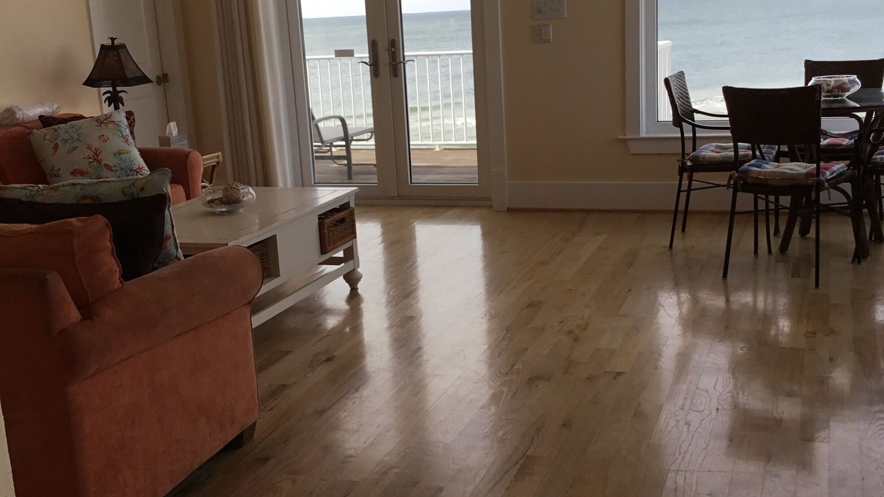 Photo of Livingroom in Surf Side Shores