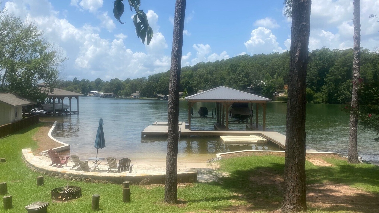 Photo of Others in Dadeville