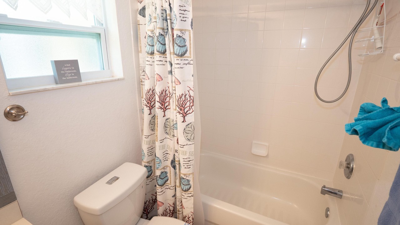 Photo of Bathroom in Mariner