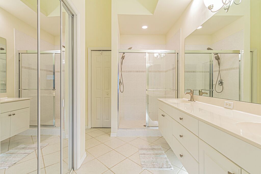 Photo of Bathroom in Naples