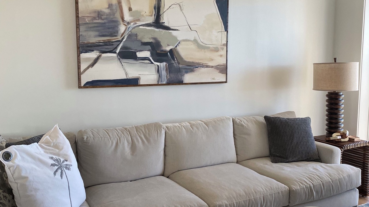 Photo of Livingroom in Orange Beach East