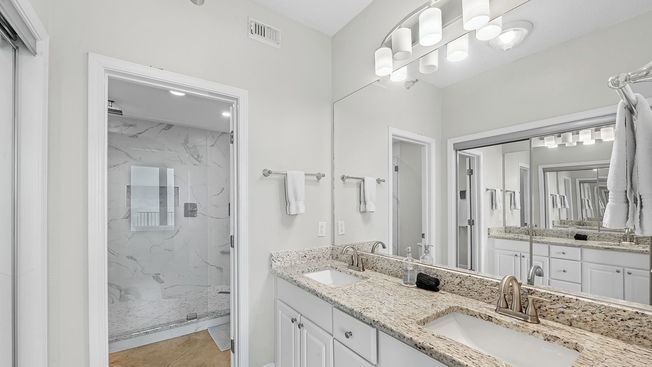 Photo of Bathroom in Gulf Shores