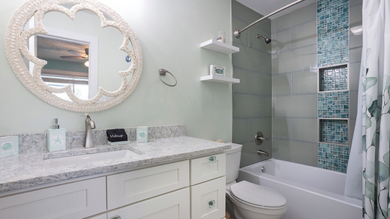 Photo of Bathroom in Laguna Beach
