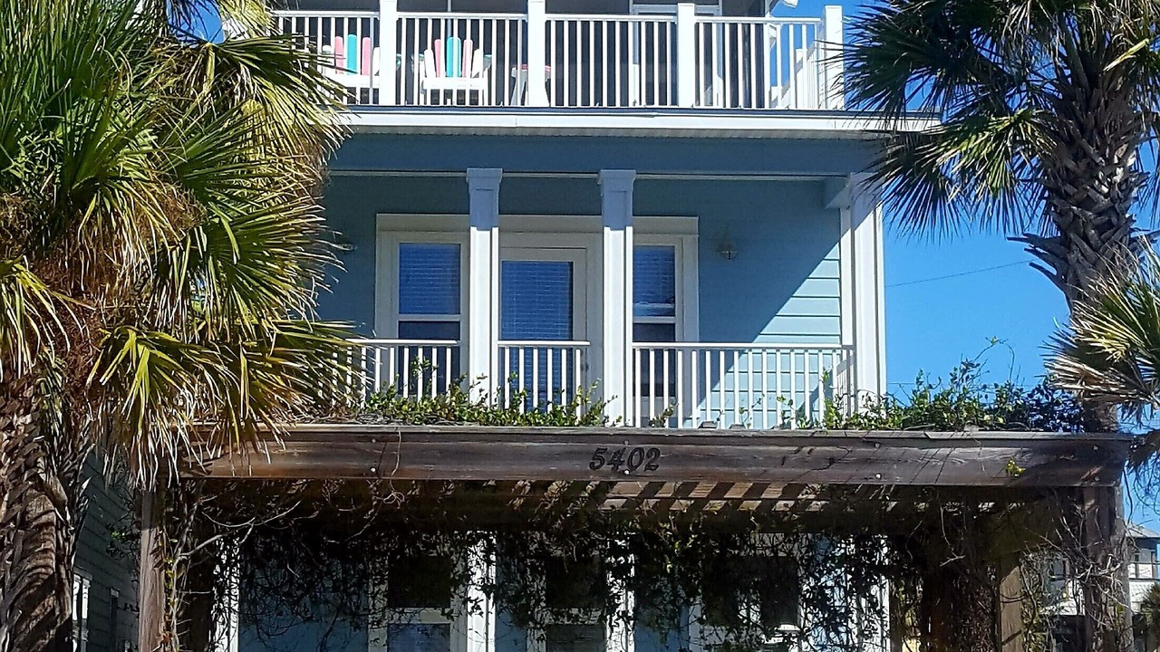 Photo of Others in Biltmore Beach